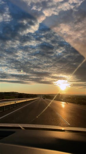 kfrgmz (@kuaforgamzebursa) adlı kullanıcının Blue Notes - Michael Yanis ile oluşturduğu videoları