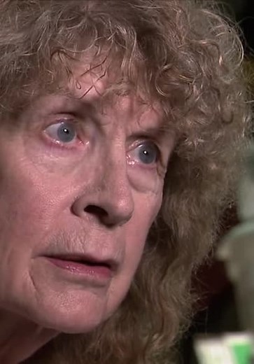 Hoarders S06:E08 - Terry /  Adelle