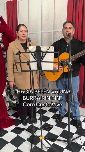 Hacia Belén Va Una Burra Rin Rin - Coro Cristo Vive