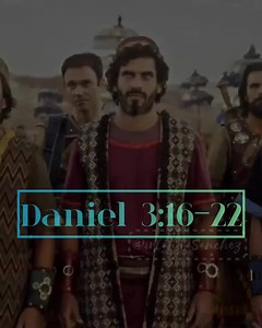 📖 Nabucodonosor y los tres varones en el horno de fuego Referencia bíblica: Daniel 3:1-30 El rey Nabucodonosor, gobernante del Imperio Babilónico, ordenó construir una estatua de oro de 60 codos de altura (aproximadamente 27 metros). Luego convocó a todos los gobernantes, oficiales y sabios del reino para que, al sonido de instrumentos musicales, se postraran y adoraran la estatua. Quien no lo hiciera sería arrojado a un horno de fuego ardiente. Tres jóvenes judíos, Sadrac, Mesac y Abednego (no