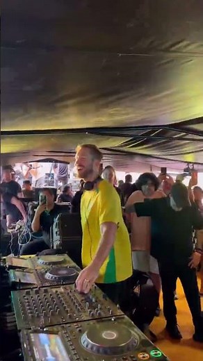 Calvin Harris – Free (ft. Ellie Goulding) [São Paulo] 🇧🇷