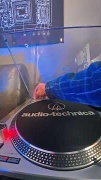 How to play a vinyl record