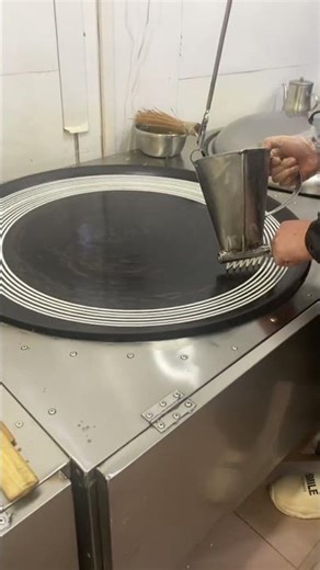 Smooth & Satisfying Batter Pouring on the Crepe Machine!