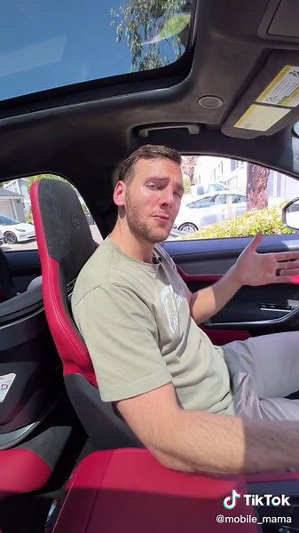 Jaguar F-PACE SVR: Baby-Friendly? Mobile Mama Tests It!