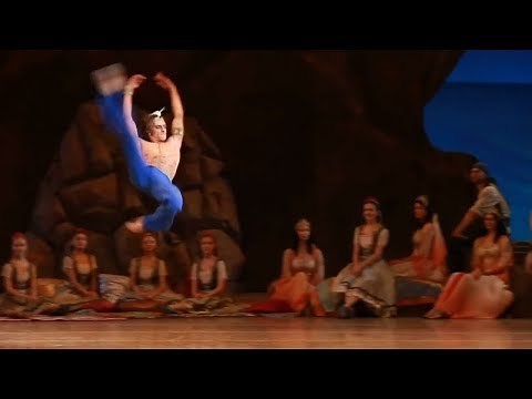 Huge ballet jumps! Sergei Polunin owns the rivoltade, signature leap