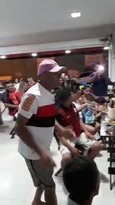 595K views · 8.7K shares | #Naçãoroqueira Lembrando uma antiga campanha da Kiss FM. O rock apanha mais não morre! | Rádio Kiss FM - 92,5 | Facebook