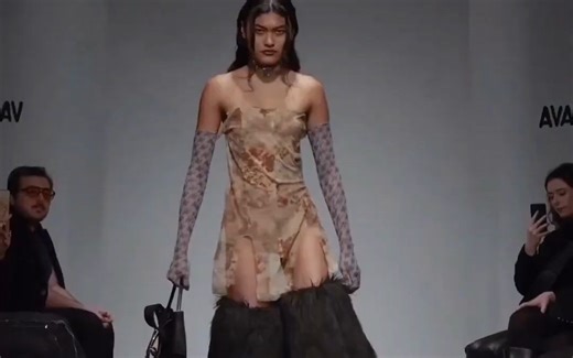 【时尚也凌乱】AVAVAV 2023 秋冬秀场