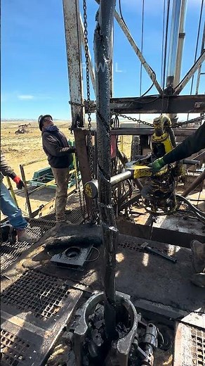 Well Service Working,Oilfield Crew in Action