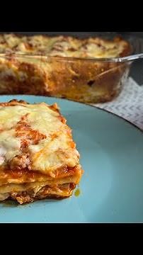 Perfect Italian LASAGNA with Creamy Béchamel 😋