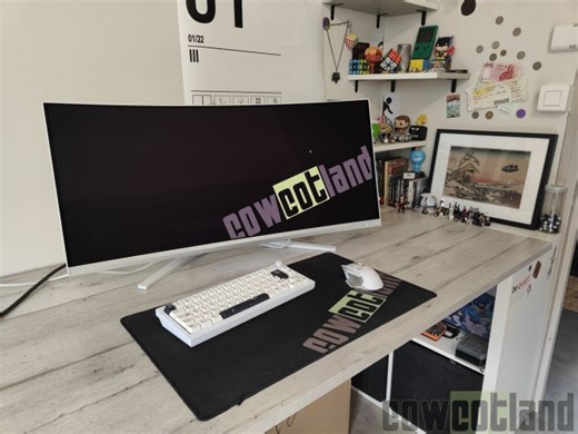 Test écran Philips EVNIA 34M2C8600 : un design aussi beau que l'image