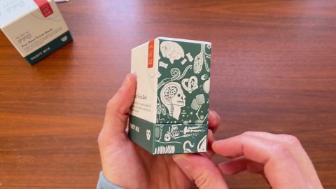 Trivia Card Game for Adults & Kids: Fun Fact Party Mix I, 100 Hilarious & Smart Question Cards, Family Game Night Activity for Kids & Adults