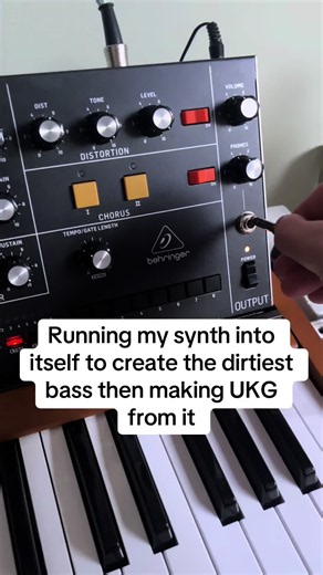Create a Dirty Bass for UKG: Run Your Synth Into Itself