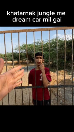 khatarnak jungle me dream car mil gai #shorts #trending #viral #shortyoutube #shortsviral