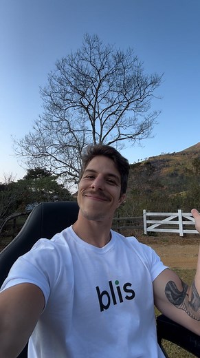 Gabriel Abdalla on Instagram: "Sabemos que equilíbrio não é algo que se encontra facilmente. O @appblis oferece uma abordagem simples para quem quer cuidar do corpo e da mente de forma natural, sem complicações. E pra quem curtiu a ideia, usando o cupom CanaBlis você ainda ganha R$ 89 de desconto na importação. 🌿 Se isso ressoar com você, vale a pena conferir. Baixar o app pode ser o complemento que faltava para transformar sua rotina. Link do site: appblis.com.br 🍃 #publi #ads"