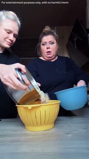 Fun mom and daughter pranks😂😂🤣❤️❤️❤️#family #funny #prank #funnyvideo