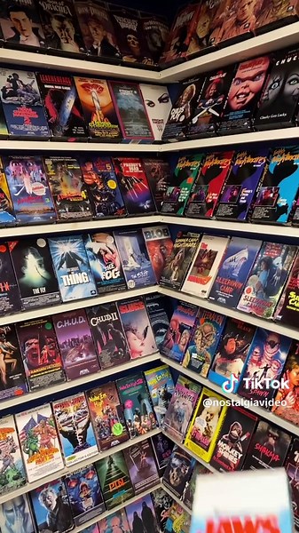 Replying to @The Retro teen #jaws #vhs #sharkmovie #stevenspielberg #movies #moviecollection #horrorvhs #videostore