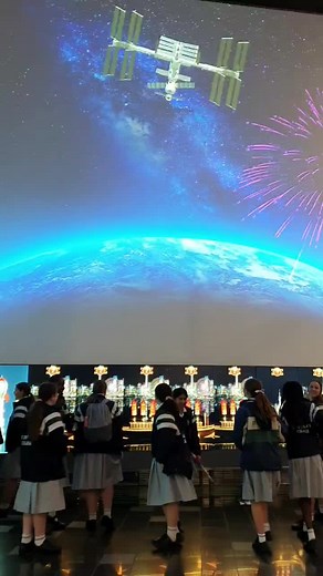 1.5K views | Yr 8 Science students have begun interacting with the QUT Cube to explore the properties of chemicals used in fireworks as part their excursion to Parliament House and Brisbane. | St Ursula's College Toowoomba | Facebook