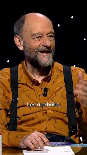 Estás tan tranquilo en un bar y entra Javier Cansado en este plan 😆 #IlustresIgnorantes