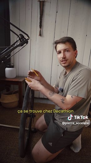 Apprenez à changer un pneu de vélo facilement