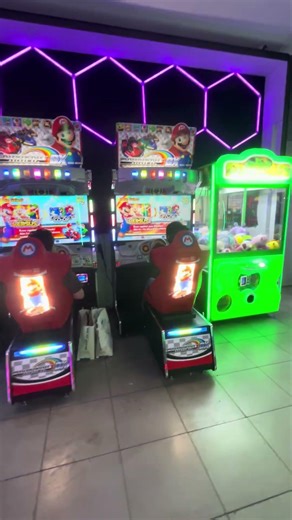 Going Into The Joystick 🕹️ Arcade #shorts #videogames #mall