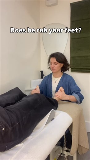 Get yourself a reflexologist… just sayin’ 💅🏻 📍Find me in Hackney, Streatham and Balham | Reflex East