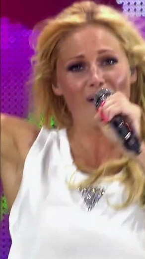 Helene Fischer singt ihre großen #helenefischer​ #schlager​ #musik​ #live​ #AtemlosdurchdieNacht​