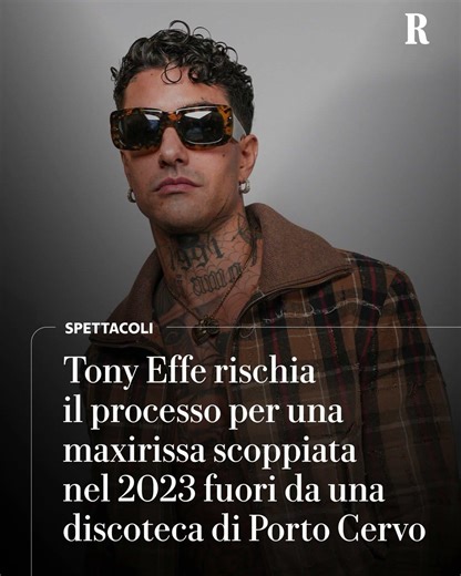Tony Effe, maxirissa e danni in una discoteca di Porto Cervo: il rapper rischia il processo