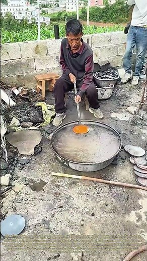 Casting Bronze: Artisan Practices Traditional Molten Copper Disk Forging Outdoors
