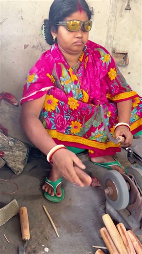 The magic of the female blacksmith's✋#foryou #viral #handmade