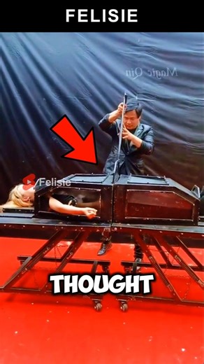 This Scary Magic Trick Is Actually Super Easy! You’ll Be Shocked! 😱✨