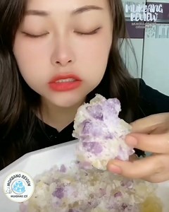 25K views · 1.1K reactions | ASMR refrozen shaved ice crushed, crunchy shaved ice and crispy crunchy ice eating (4) | Mukbang Review | Facebook