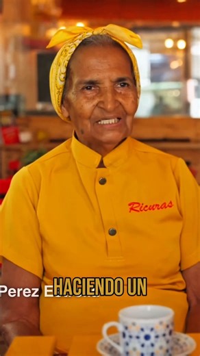 Ricuras de Doña Esperanza | Dulcería on Instagram: "Bienvenidos a la Dulcería y Heladeria Familiar: Ricuras de Doña Esperanza ✅️ Abiertos Domingos y dias Feriados también. ✅️ Pagos con Tarjeta, Tranferencia y Efectivo. ✅️ Pedidos Ya: Dulcería Ricuras. 📍Distrito Nacional Los Prados Av Charles Summer No.35, Edificio Criscar VIII. Tel.: 809.959.3271 Al lado de PRO CONSUMIDOR De 11am a 7PM De Martes a Domingo Cerrado los Lunes 📍Santo Domingo Este C/19, Alma Rosa 2da. Prox. Aut. De San Isidro 809.8