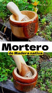 Mortero de madera nativa chilena, ideal para moler, machacar o mezclar alimentos o especias. Perfecto para darle un toque rústico a tu cocina. . . . Artesanía en Torneado Villarrica -Chile . . . #artesania #chile #artesanales #temuco #pucon #puconchile #artesaniachilena #handcrafted #maderanativa #artesanos #woodcraft #artesanal #villarricachile #woodturning #licanray #artesaniascolombianas #Wood #madera #artesaniasmexicanas #torneado #Pucón #maderachilena #torneros #pucón #artesaniachile #artes