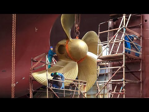 How giant ship propellers are maintained in shipyards