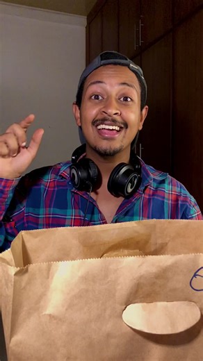 Double Cheese Burger from @Simple bistro addis using @DINE IN ETHIOPIA Here’s my rating (8/10) Meat Quality - 2/2 Cheese - 1.5/2 Fries - 1.5/2 Sauce - 1.5/2 Overall experience 1.5/2 #habeshatiktok #beniscope #benieats #burger