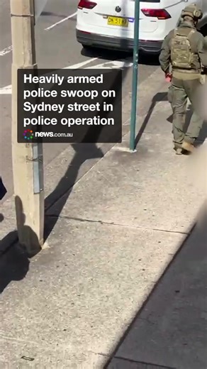 Police Interceptors Stop Cars Linked to Bondi Beach Threat