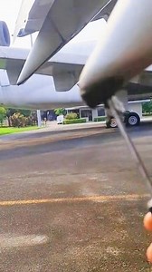 Airplane ✈️😲 #Aviation #Flying #PilotLife #Airplane #AvGeek #TravelTuesday #AirportLife #PlaneSpotting #Flight #Wanderlust #aircraft #airforce #review | Kuan-Yin Liu