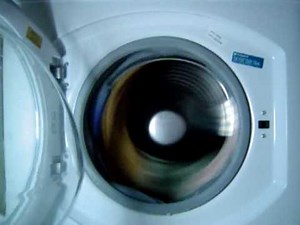 hotpoint ultima wt960 washing machine going knuts/ malfunction - spinning after swiching on