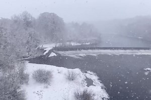Snowy Blantyre Weir