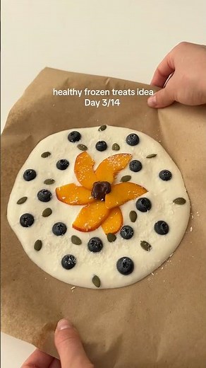 Healthy Frozen Snack Idea | Yogurt Bark with Peach & Blueberry (Day 3 of 14)