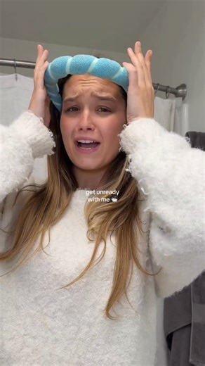 Gabriella Hall | skincare time divas 😌🛁✨ tell me best/worst part of your day RN!! #gurwm #skincareroutine #getunreadywithme #nightvlog #chitchat | Instagram