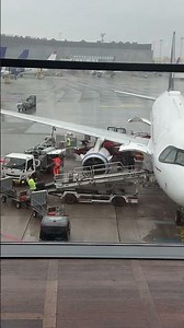 ✈️ 비행기 타고 코펜하겐으로🇩🇰 | 공항에서 티볼리공원까지 #덴마크여행 #코펜하겐여행 #유럽여행 #여행브이로그 #티볼리공원 #Tivoli #Copenhagen #Denmark