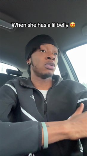 When she has a lil belly 😍 #belly #whoiskay #females #reletable #prettygirls