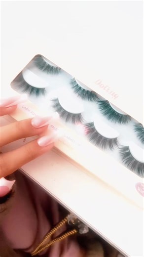 Doting Beauty Lashes: Elevate Your Look