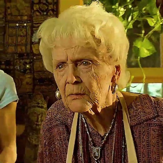 She Was the Girl in the Painting 🙈