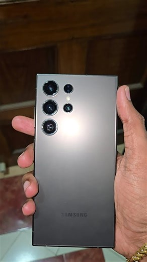 Samsung Galaxy S24 ULTRA the last boxy design smartphone EVER #shorts #samsung #galaxys24ultra