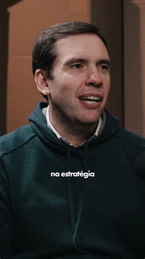 The correct way to EAT NUTELLA! Is it spread on bread?