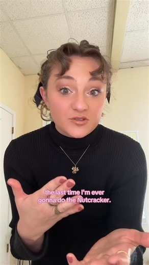 RACHEL THOMAS | Who’s doing The Nutcracker right now? #thenutcracker #nutcrackerseason #exballerina #ballerina #ballet #nutcracker @r.e.m.beauty | Instagram