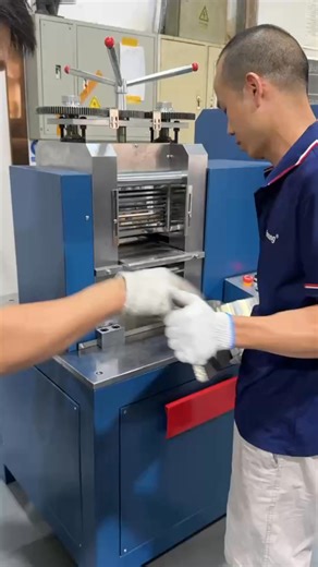 Hasung rolling mill perfectly rolls thick metal raw materials #rollingmill #silver #Preciousmetalrollingmill | Hasung Jewelry Equipment