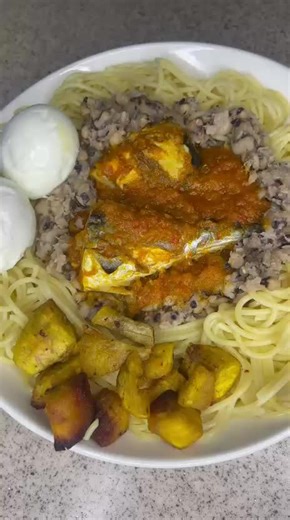 my Ghanaian people here is ur own too, u are not left behind (waakye) #africancuisine #food #esenyurt #instanbul #waakye